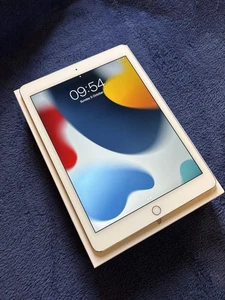 Apple iPad Air 2 64GB 9.7" Wi-Fi  White - Very Good Condition - Picture 1 of 6