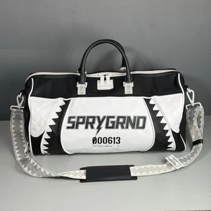 Borsone Sprayground Swerve Bianco Nero SPRYGRND Lampo Viaggio Palestra con Cinghia - Foto 1 di 24
