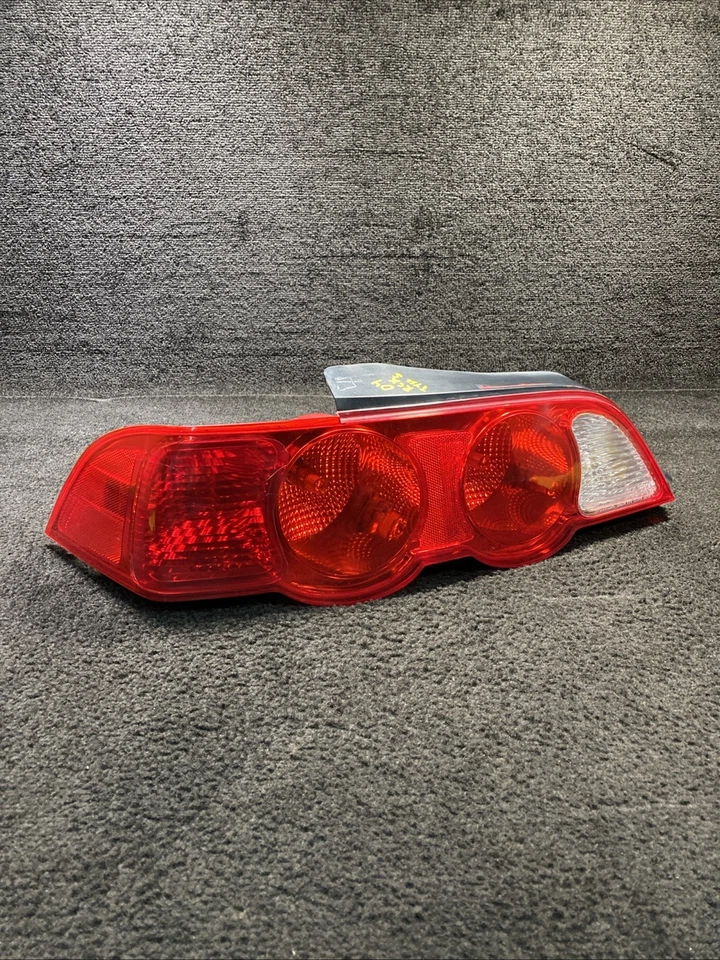Lámpara de luz trasera izquierda del lado del conductor Acura RSX DC5 2002-2004 OEM 220-22388 Foto 1 de 4