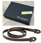 Bracelet d'appareil photo en cuir italien ARTISAN & ARTISTE ACAM-280-DBR marron foncé fabriqué au Japon