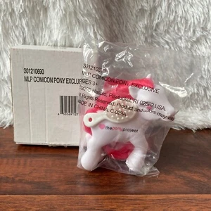 2005 THE PONY PROJECT San Diego Comic Con G3 My Little Pony White MIB SDCC - Picture 1 of 3