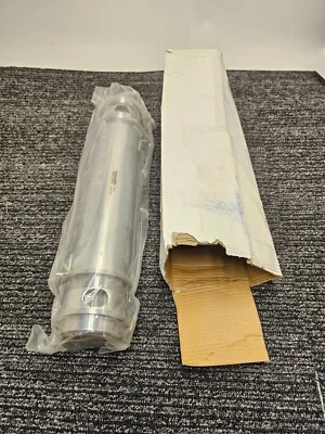 Enfriador de aceite de motor Dorman 906-226 para Ford F-250 E-350 Econoline International Foto 1 de 4