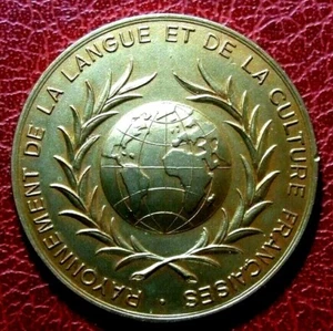 Médaille plaquée or Ecole Supérieure de Culture Française Contemporaine - Imagen 1 de 2