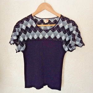 Vintage Scottish Made Strick Top mit Spitzendetail UK 8/10 schwarz weiß silber - Bild 1 von 7