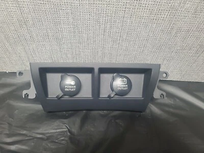 2004 2005 2006 2007 2008 克莱斯勒太平洋中心控制台双电源插座原始设备制造商 — 第 1/4 张图片