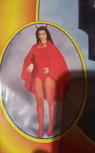 Costumes Red Taffeta Cape, 45'' new lot 105 by franco - Picture 1 of 3