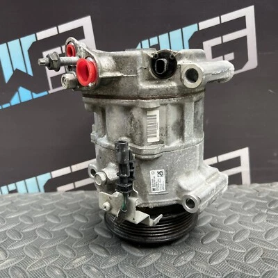 Compresor de aire acondicionado GMC Sierra Silverado 2500 3500 2017-19 OEM 6,6 L Foto 1 de 4