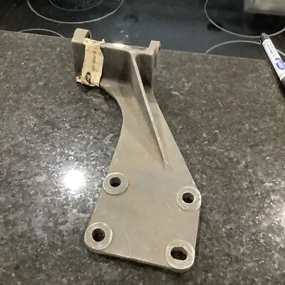 nos 1976-1977 ford truck 300 6 cylinder smog bracket D6TZ-9B450-B  - Image 1 of 4