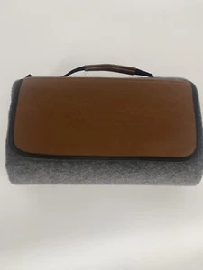 FIELD & CO Campster Picnic Blanket Charcoal Fleece For Travel - Picture 1 of 5