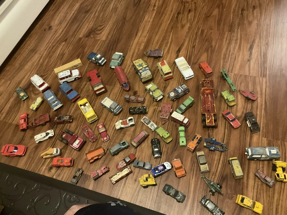Lot Diecast Cars MATCHBOX Hot Wheels Tootsie Toys Vintage Antique 70s 80s - Image 1 of 4