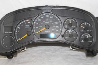 Cuadro de instrumentos velocímetro 00 Silverado/Sierra 1500/2500 MT 148.863 millas Foto 1 de 4