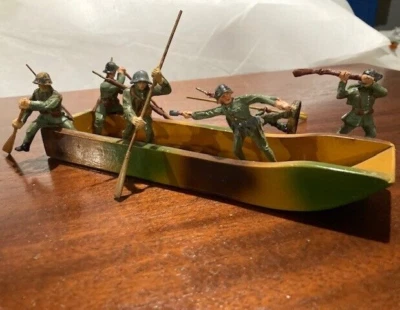 DE COLECCIÓN (AÑOS 50), SOLDADOS SUIZOS COMPUESTOS ELASTOLIN SEGUNDA GUERRA MUNDIAL, CON BARCO DE ASALTO, ORIG. PROPIETARIO Foto 1 de 4