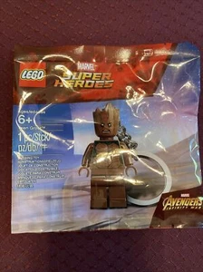 LEGO EXCLUSIVE MARVEL AVENGERS - TEEN GROOT MINIFIGURE KEYCHAIN - Picture 1 of 2
