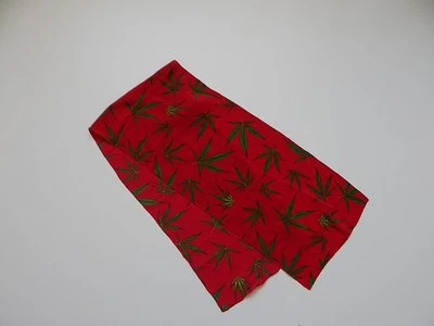 复古杂草大麻真丝围巾 — 第 1/3 张图片