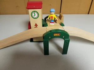 Brio Wooden Railway Train Rare Platform With Elevator #33532 Good Condition - Picture 1 of 6
