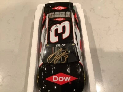 Tarjeta y diecast automotriz Chevy SS DOW 2014 AUTOGRAFIADA POR AUSTIN DILLON Foto 1 de 4