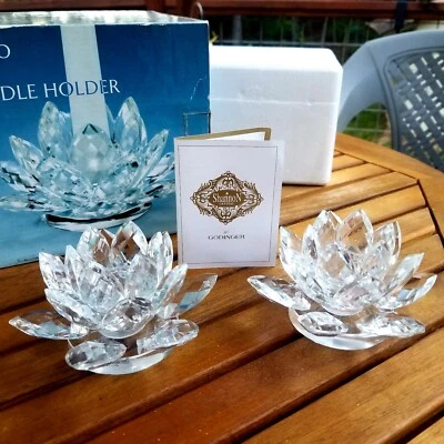 JUEGO DE 2 hermosos candelabros de cristal con flor de loto arte de mesa Shannon  Foto 1 de 4