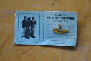 1968 Beatles Yellow Submarine Tie Tac Pin, Rare Collectable, Original Packaging - Picture 1 of 1