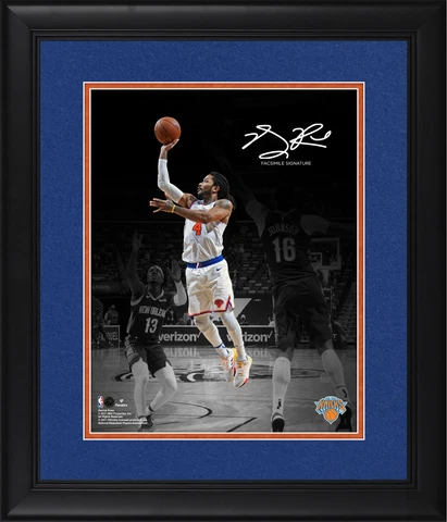 Derrick Rose New York Knicks FRMD 11x14 Spotlight Photo - Facsimile Signature Cover