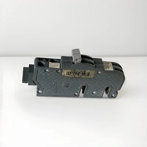 Disyuntor miniatura Zinsco Ubiz0245, serie Ubiz 45A, 2 polos, 120/240V CA - Imagen 1 de 9