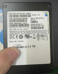 PM1645 SAS SSD Sold SAMSUNG MZ1LT3T2HALS-0G4 12Gb/s MZ-1LT3T20 3.2TB Drive State - Picture 1 of 1