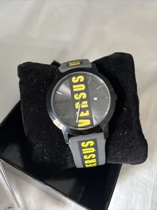 “Reloj Versus Versace: Elegancia y estilo en tu muñeca.” - Imagen 1 de 3