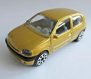 Modellino auto Bburago 1:43 Made in Italy Renault Clio - Foto 1 di 1