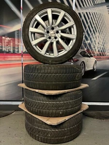 Winterräder Pirelli Sottozero 3 245/45 R19 102V M+S auf AEZ Reef Felgen (R-33) - Bild 1 von 10