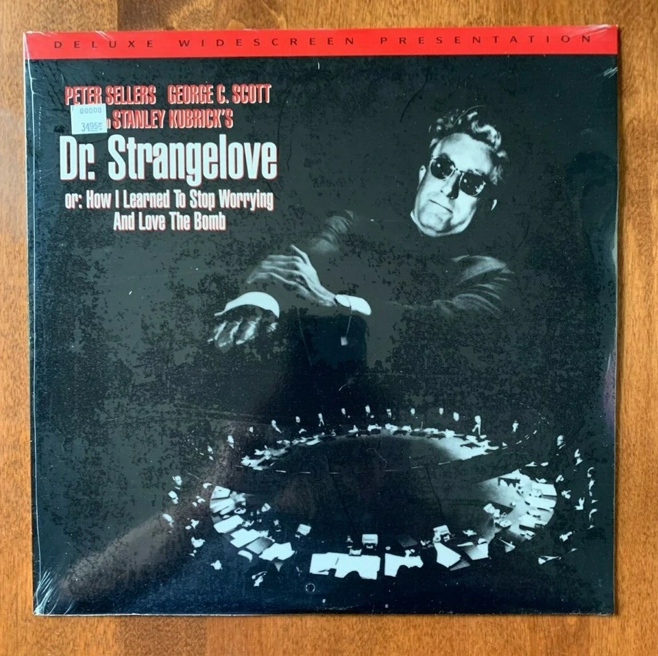 Dr. Strangelove or: How I Learned to Stop Worrying and Love the Bomb (Laserdisc)
