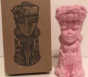 NIB ⭐️2020 Forgotten Paradise Barbie Convention⭐️Rare HTF Pink Ceramic Tiki Mug - Picture 1 of 3