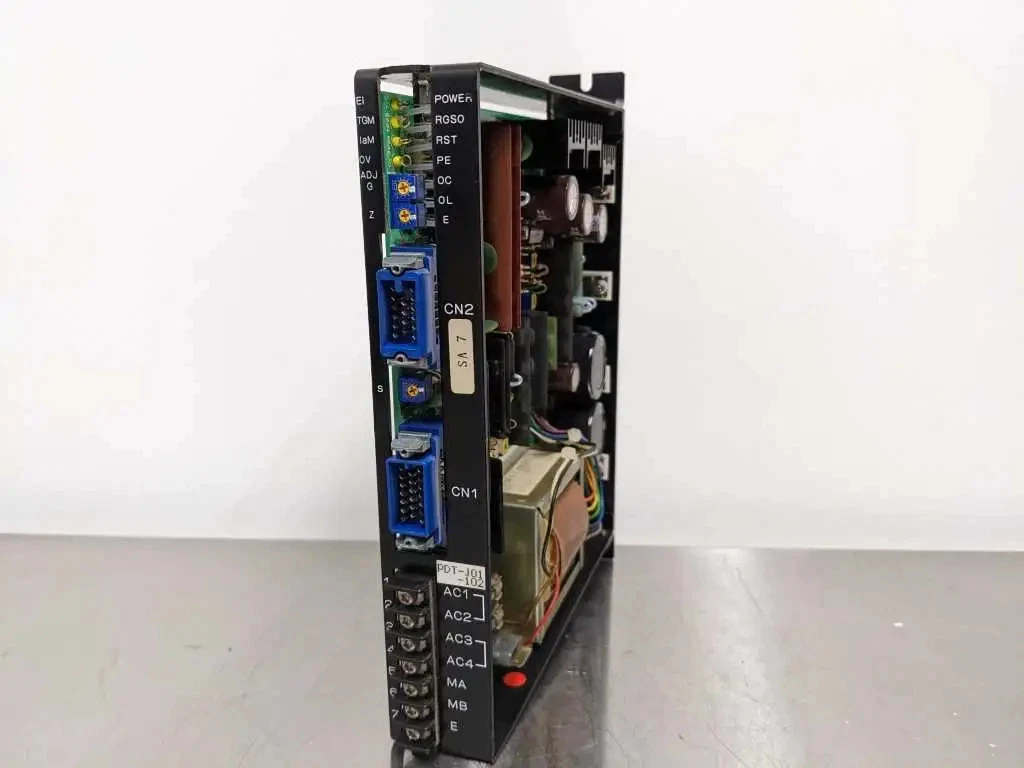 サンヨー デンキ QS1L01AA03101P00 AC サーボ ドライバー サンヨー デンキ QS1L01AA03101P00 AC サーボ ドライバー サンヨー