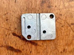 1957 Chevy/1957-1962 Corvette Bowden Cable Retainer-NEW - Bild 1 von 4