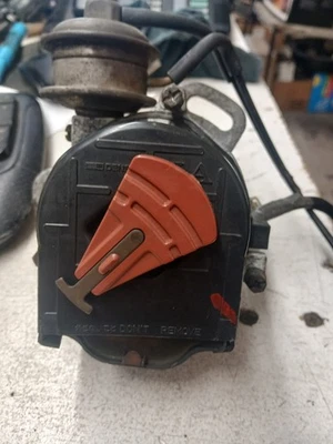 USED  Distributor For  1989-1990 Tercel  19040 11010 - Image 1 of 4