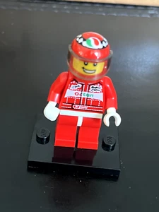 LEGO COLLECTIBLE MINIFIG SERIES 2 Mini-fig COL040 RACE CAR DRIVER 2010 RETIRED - Picture 1 of 1