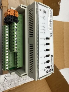 Honeywell XFC3D06001 Excel Smart I/O - Picture 1 of 7
