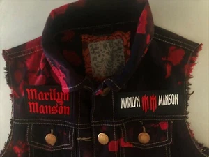 Chaqueta de mezclilla Marilyn Manson para niñas negra 'n' roja blanqueadora hermosa gente - Imagen 1 de 6