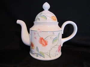 Villeroy & Boch Albertina Teapot Made in Germany - Picture 1 of 2