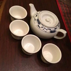 LOTUS Vtg Tea Teapot & 4 Cups. White & Blue China / Ceramic Durable China 600ml - Picture 1 of 7