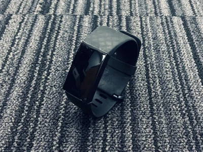 FAULTY Fitbit Charge 3 371485 Advanced Health and Fitness Tracker Black - Image 1 of 4