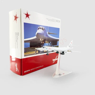 1:200 Herpa Wings 572118 Russian Air Force Tu-160 White Swan Bomber - Image 1 of 4