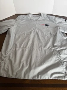 New England Patriots Nike XL NFL Onfield Apparel Half-Zip Jacket Grey Pre-Owned - Picture 1 of 9
