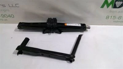 Ford Edge 2015-2019 neumático de repuesto gato de rueda herramienta de elevación y llave de tuercas OEM Foto 1 de 4