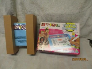 SPICE GIRLS TATTOO GRAPHIX SPICE OFFICIAL SPICE MERCH BRANDNEU - Bild 1 von 5