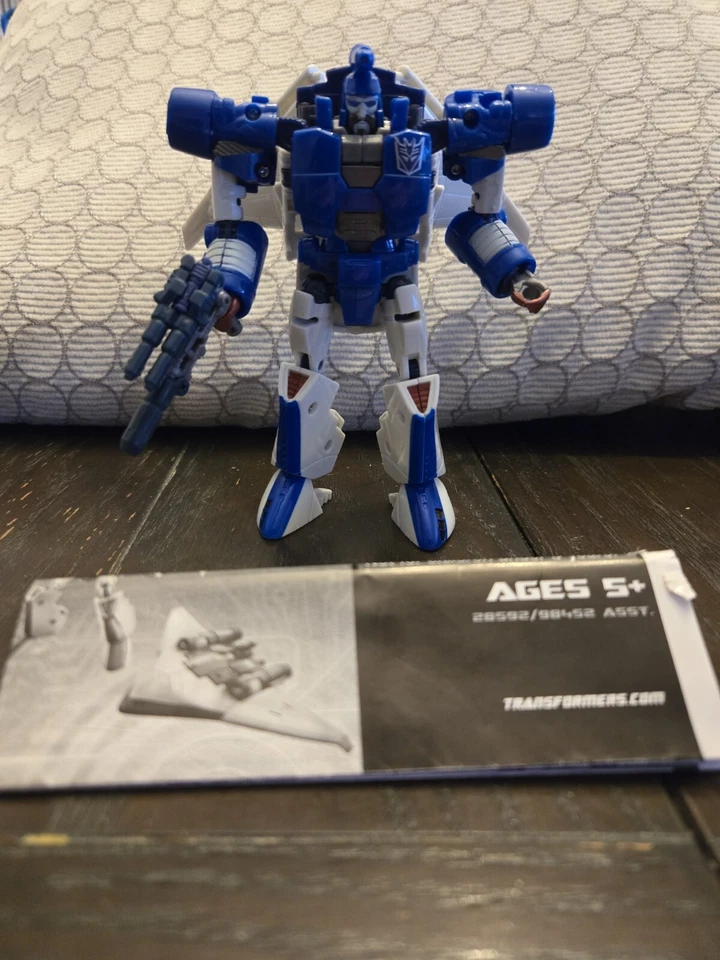 Hasbro Transformers SCOURGE Generations Deluxe - Image 1 of 1