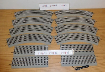 LIONEL FASTRACK 40x60 OVAL CIRCLE LAYOUT FAST TRACK 12 PIECES LOT O GAUGE TRAINS - Image 1 of 4