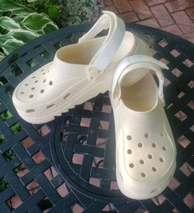 NEW CROCS CLASSIC HIKER XSCAPE CLOGS SHOES VANILLA MENS 9 WOMEN'S 11 PLATFORM - Picture 1 of 9