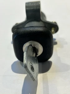 Triumph TR7 8 NOS Glove Box Lock - Picture 1 of 5