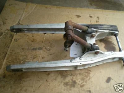 Kawasaki KDX450 1982 basculante con enlaces Foto 1 de 2