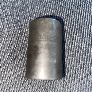Vintage Snap on 11/16 SW-220 Socket - Picture 1 of 6