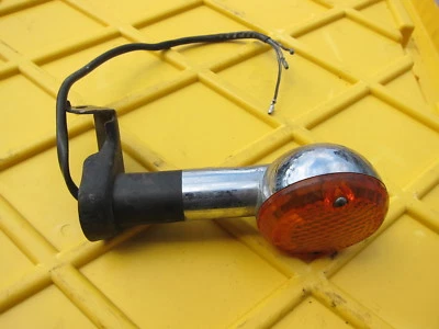 Suzuki GZ250 GZ 250 2001 Merodeador intermitente delantero intermitente indicador Foto 1 de 4